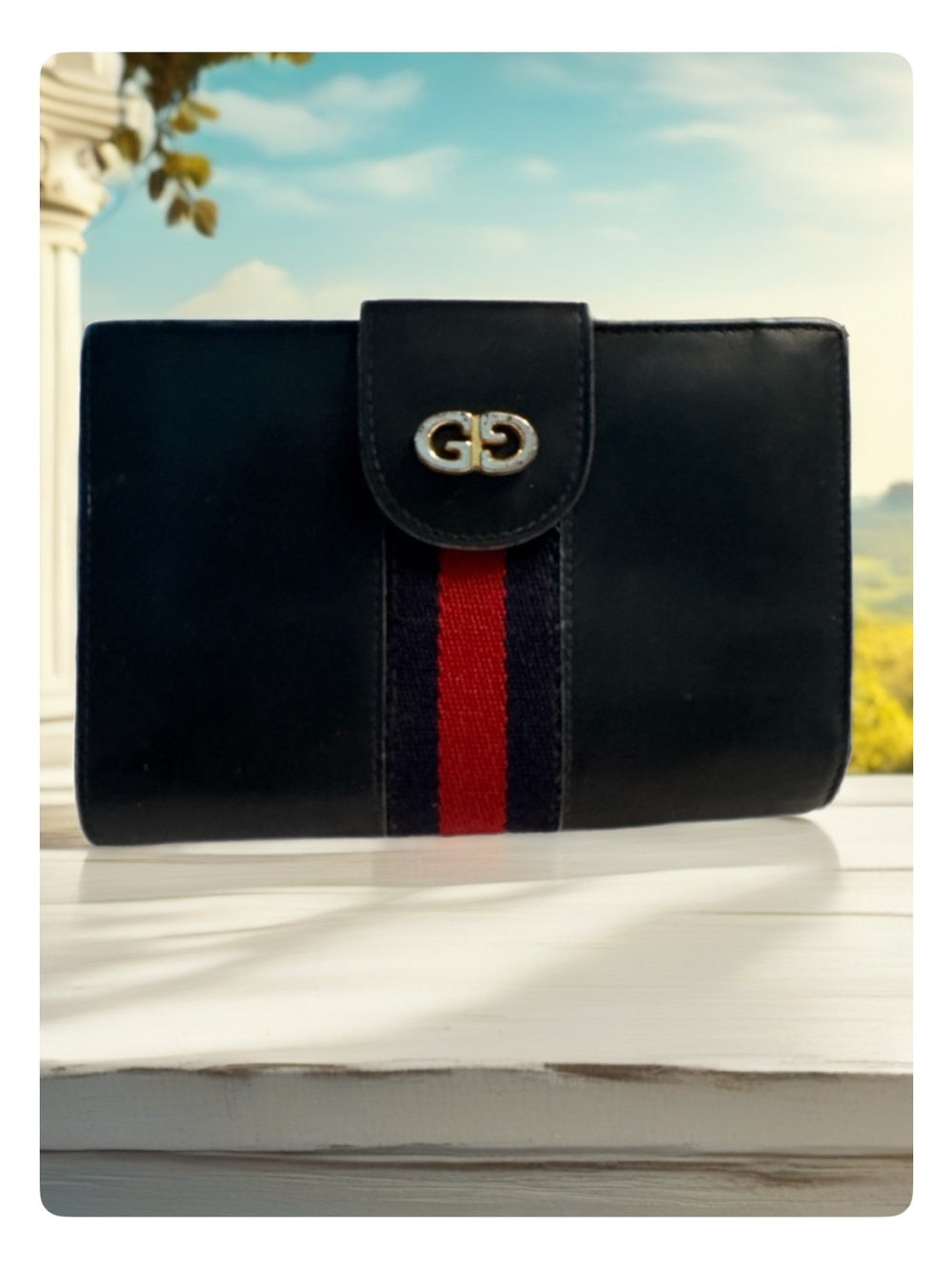 Vintage Gucci Black Leather Card Holder with Gold Stamp